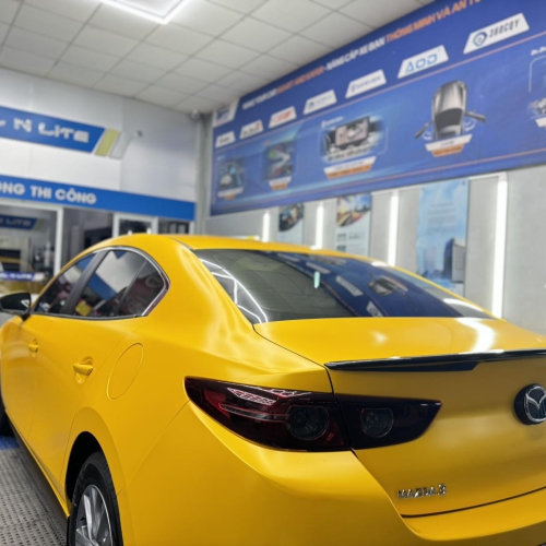 Mazda 3 đầy cá tính Wrap đổi màu cho em 